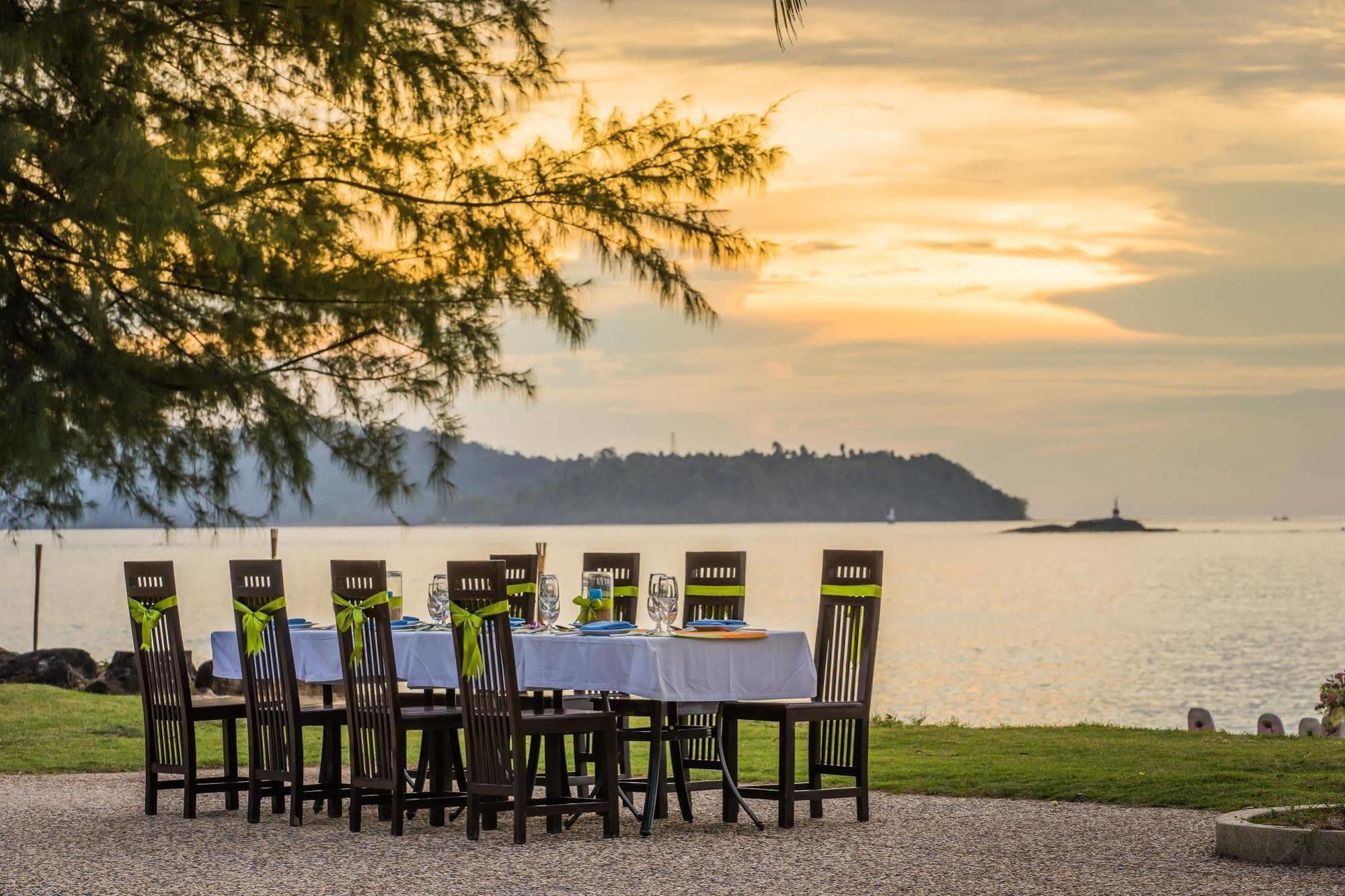 Hive Khaolak Beach Resort (Adults Only) Као Лак Екстериор снимка