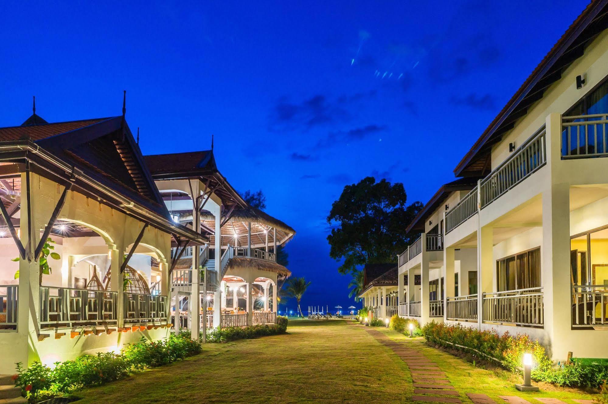 Hive Khaolak Beach Resort (Adults Only) Као Лак Екстериор снимка