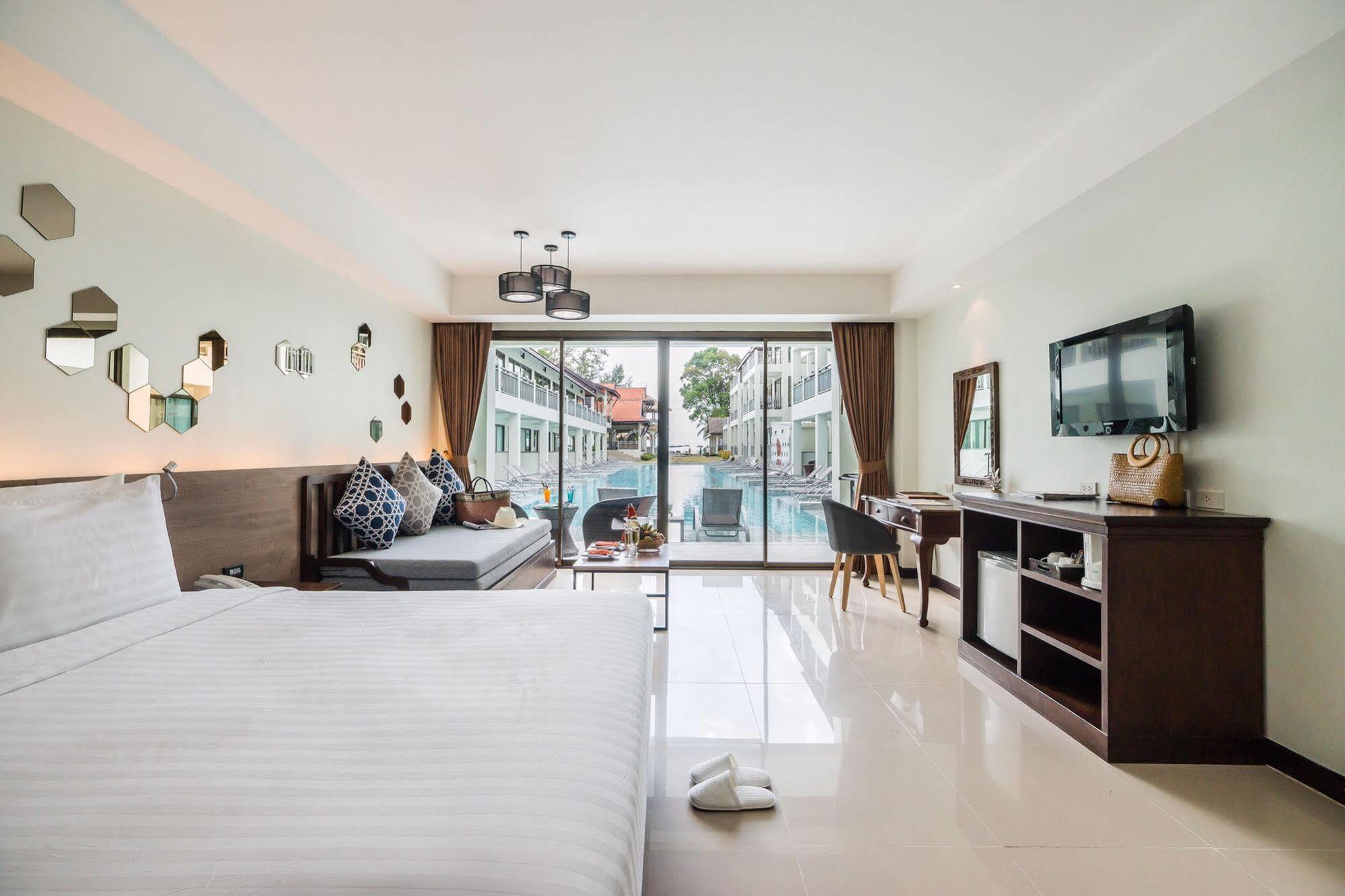 Hive Khaolak Beach Resort (Adults Only) Као Лак Екстериор снимка