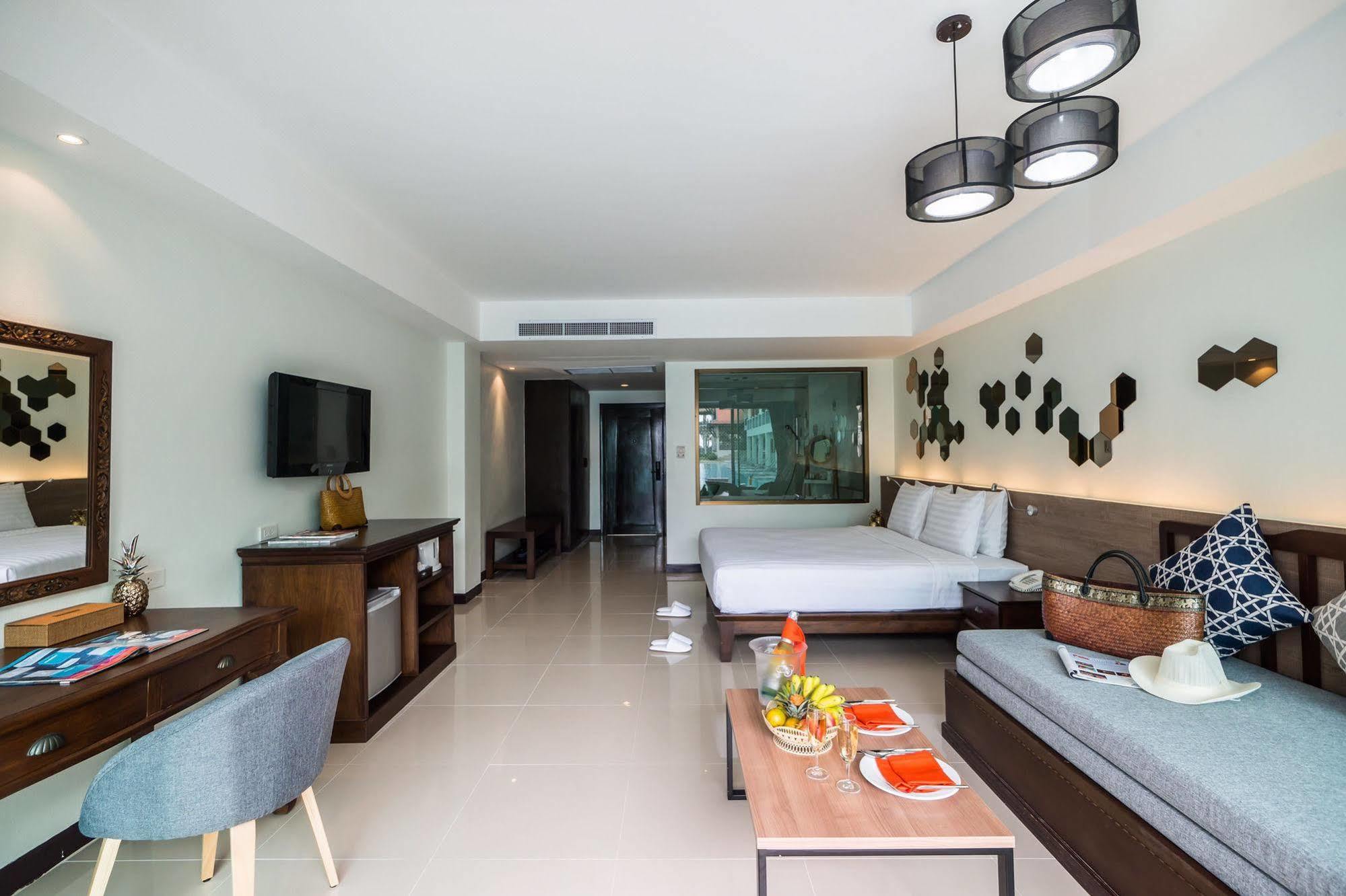Hive Khaolak Beach Resort (Adults Only) Као Лак Екстериор снимка