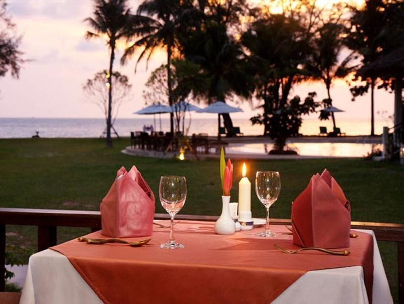 Hive Khaolak Beach Resort (Adults Only) Као Лак Екстериор снимка